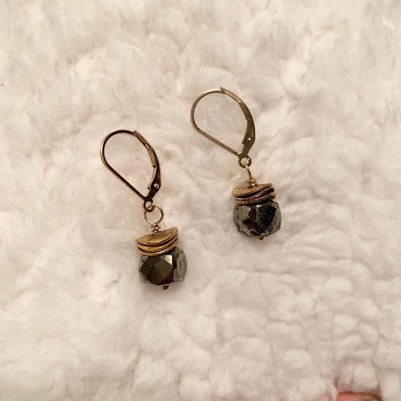 Gold Tone Chrome Rock Dangling Earrings Accessory Layer - Picture 6 of 13